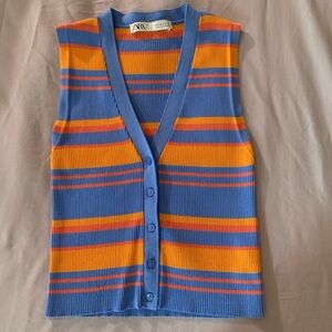 Rare Zara buttoned crop vest